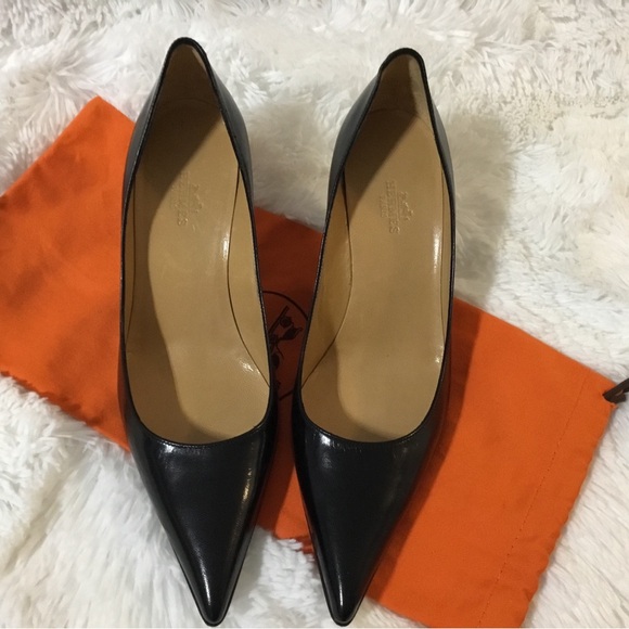 Hermes Black Leather Pointed Heels - Picture 2 of 9